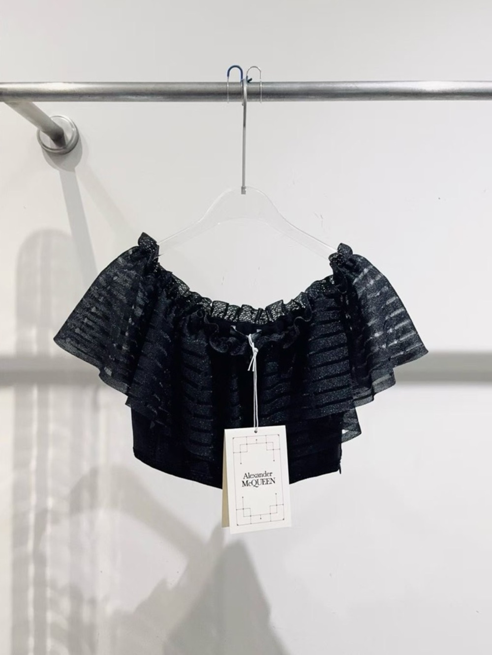 🚩steal Alexander McQueen Black Off-Shoulder Ruffle Crop Top